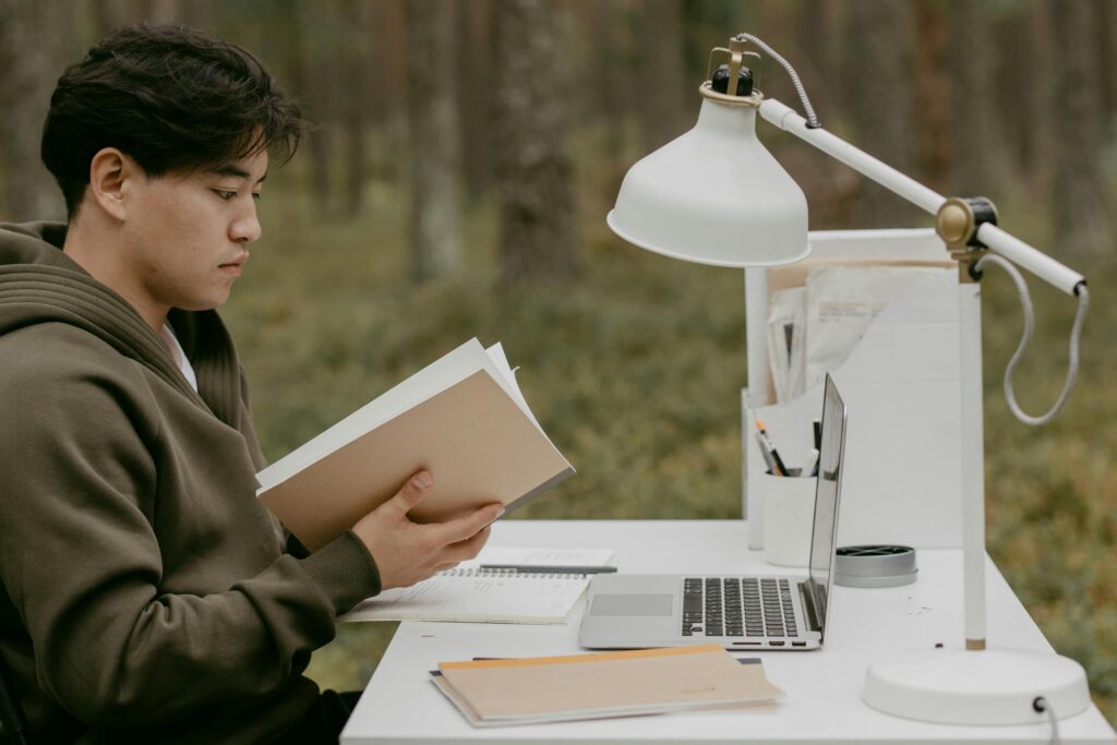 pexels cottonbro 6636122